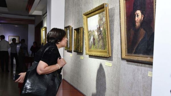 В Национальном музее Таджикистана открылась выставка русских художников 0