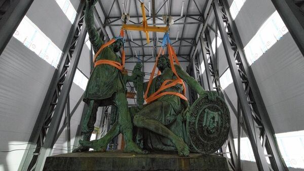 Завершился основной этап реставрации памятника Минину и Пожарскому 0